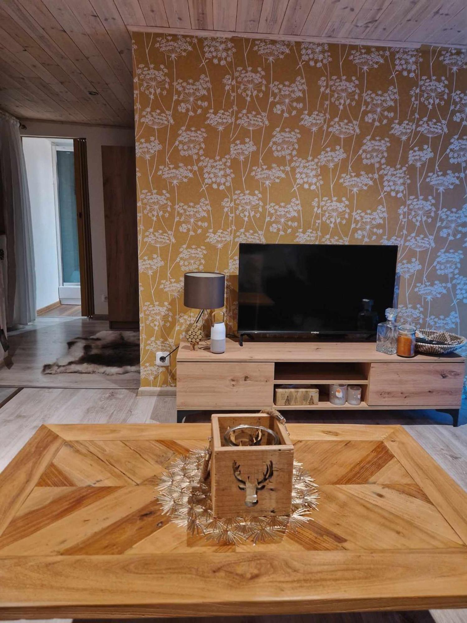 Chata Jeleni Drevenice S Vlastni Virivkou Horni Halze 外观 照片